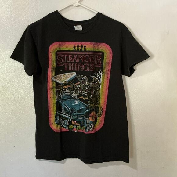 STRANGER THINGS T-SHIRT SIZE M - Picture 1 of 4